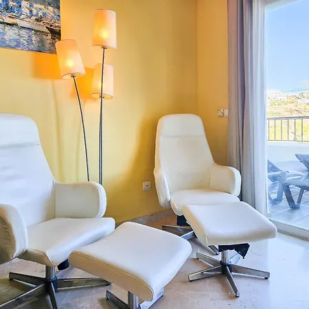 Ferienhaus Spacious 4 Bedroom Townhouse In Bahia De *