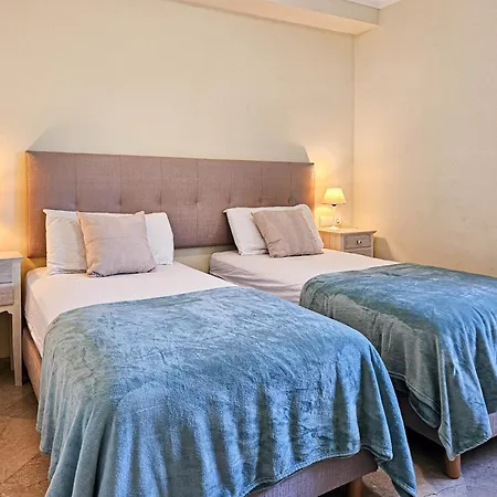 Spacious 4 Bedroom Townhouse In Bahia De * Casares