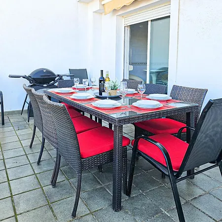 Spacious 4 Bedroom Townhouse In Bahia De