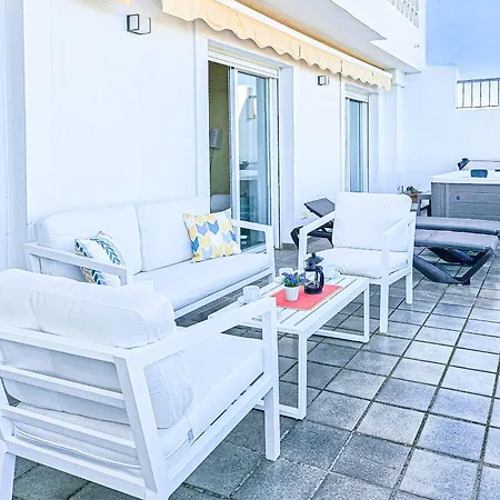 Spacious 4 Bedroom Townhouse In Bahia De *