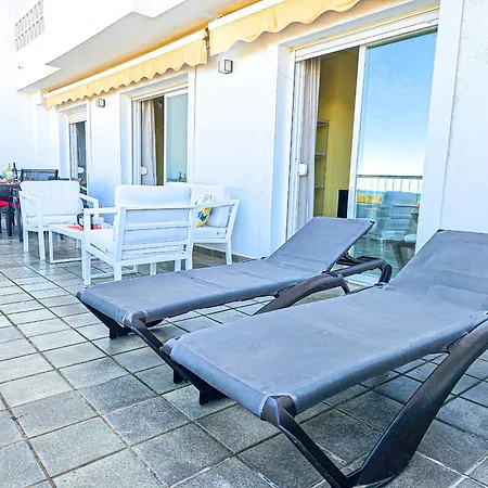 Spacious 4 Bedroom Townhouse In Bahia De Ferienhaus