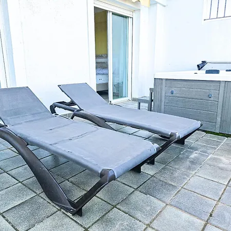 Spacious 4 Bedroom Townhouse In Bahia De Ferienhaus Casares