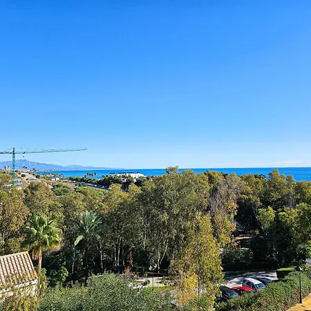 Spacious 4 Bedroom Townhouse In Bahia De